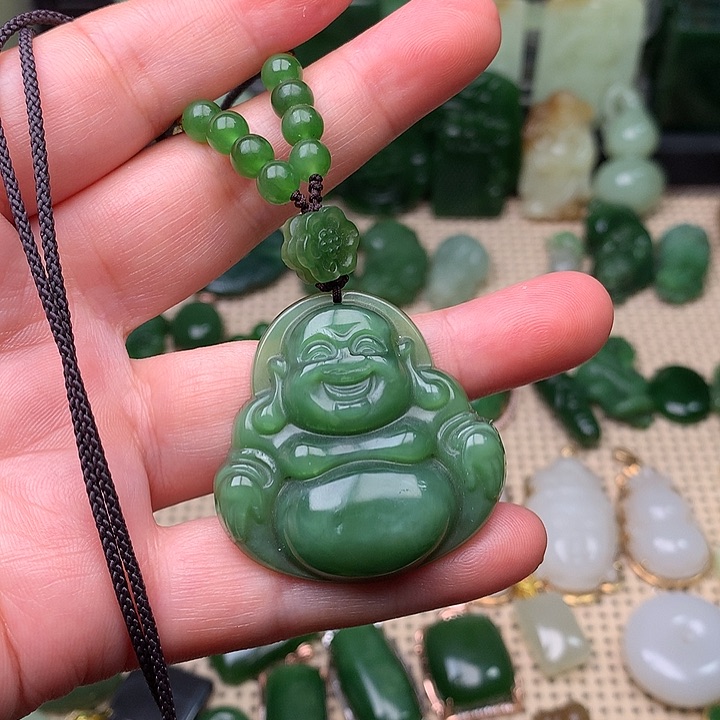 和田玉未镶嵌颈饰