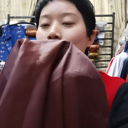 蚕丝2.4米红云纱布料