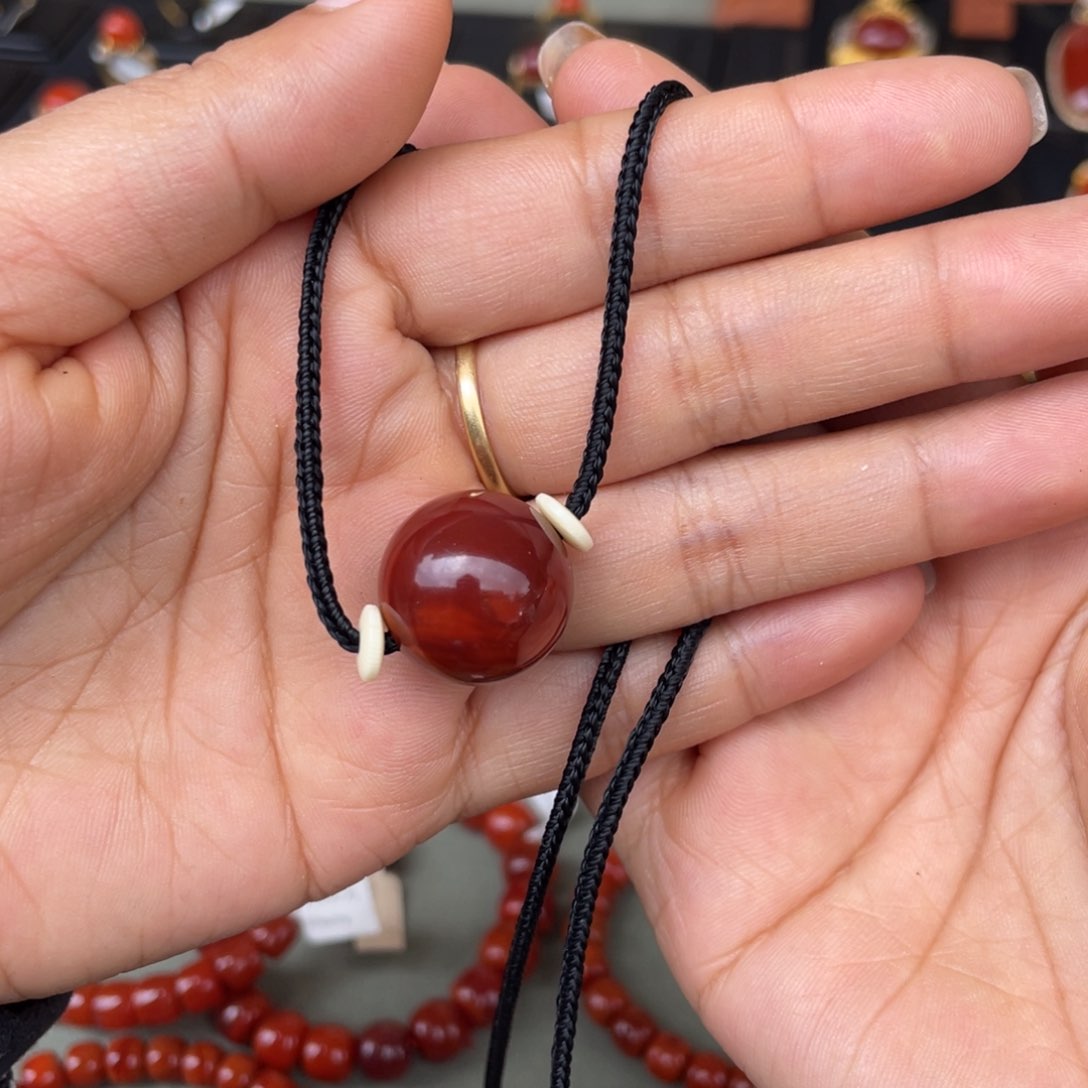 南红玛瑙未镶嵌颈饰
