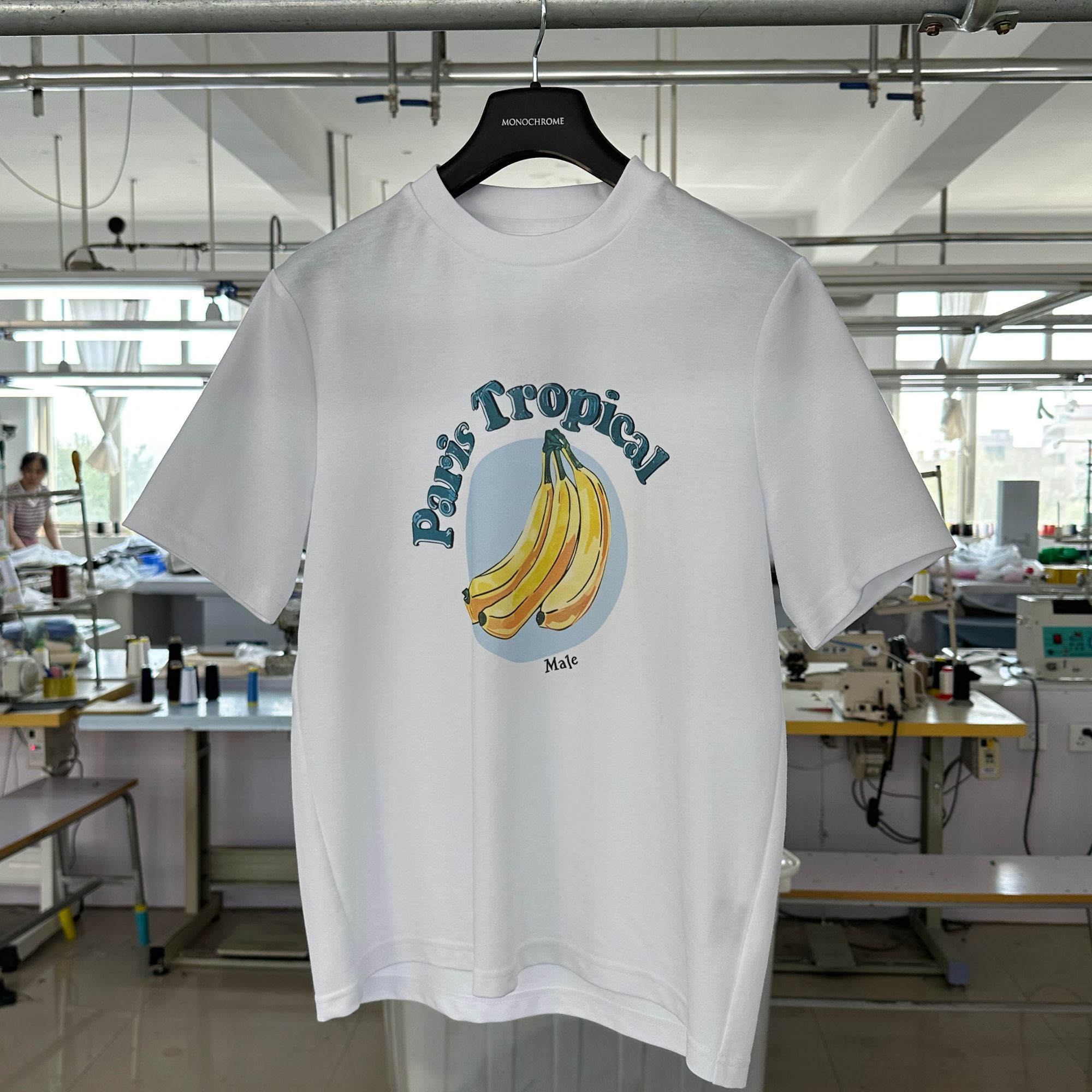 香蕉印花刺绣白色宽松短袖T恤