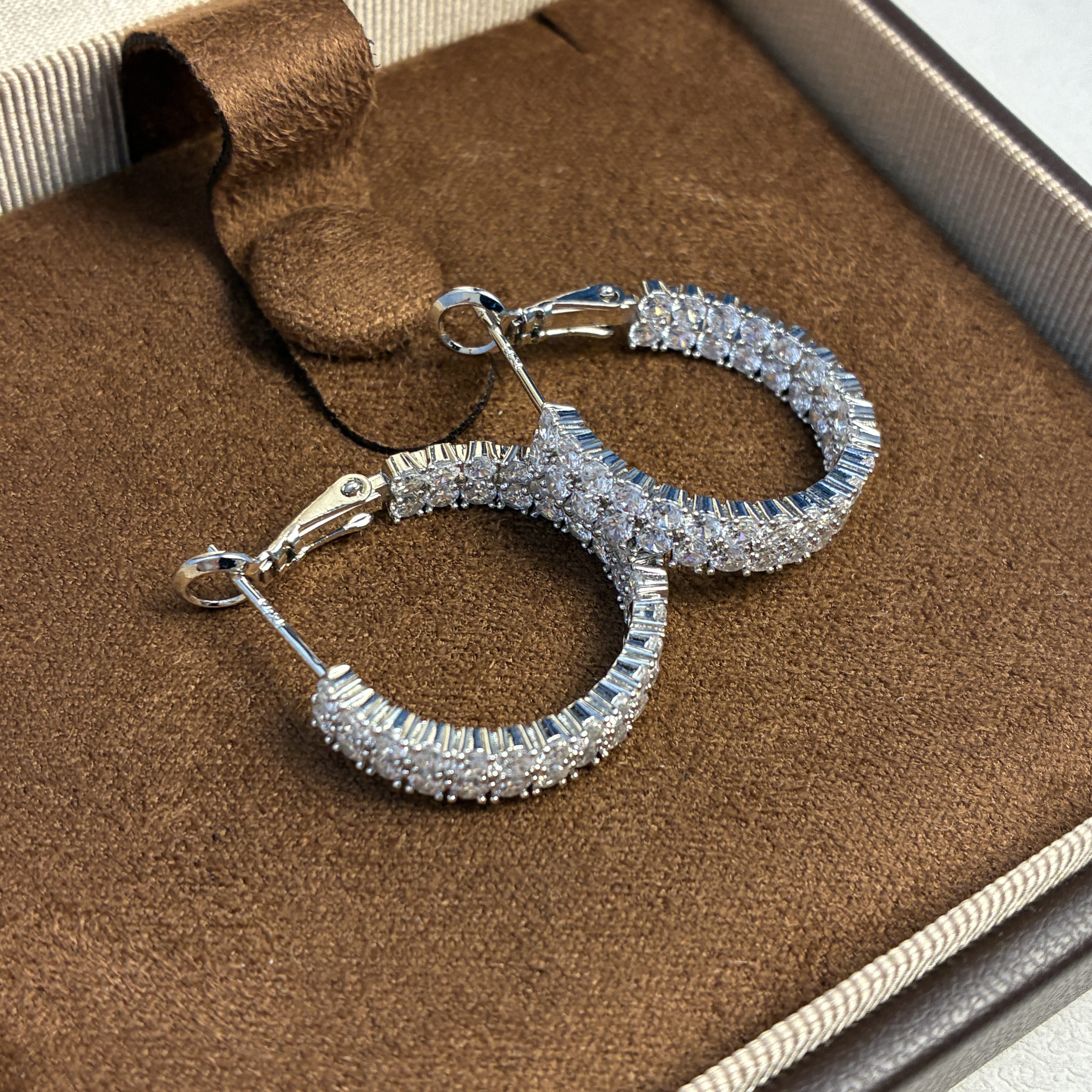 铜合金合成锆石耳饰 978号镀K金925银针满锆石耳圈