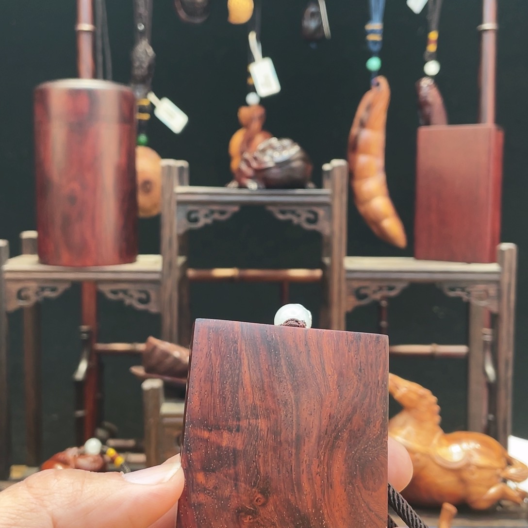 檀香紫檀（小叶紫檀）艺*牌子