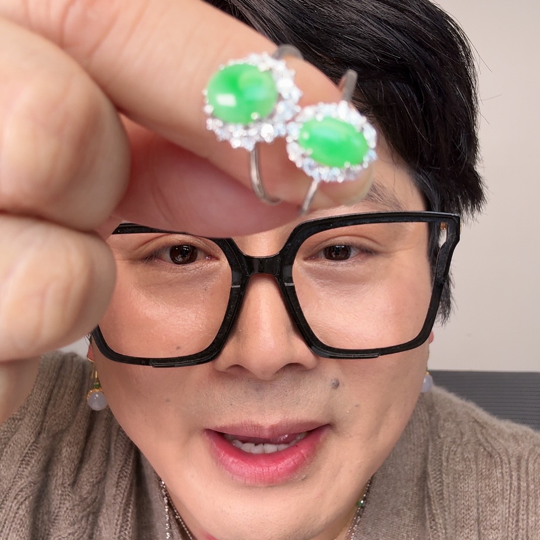 翡翠未镶嵌颈饰多样性一个