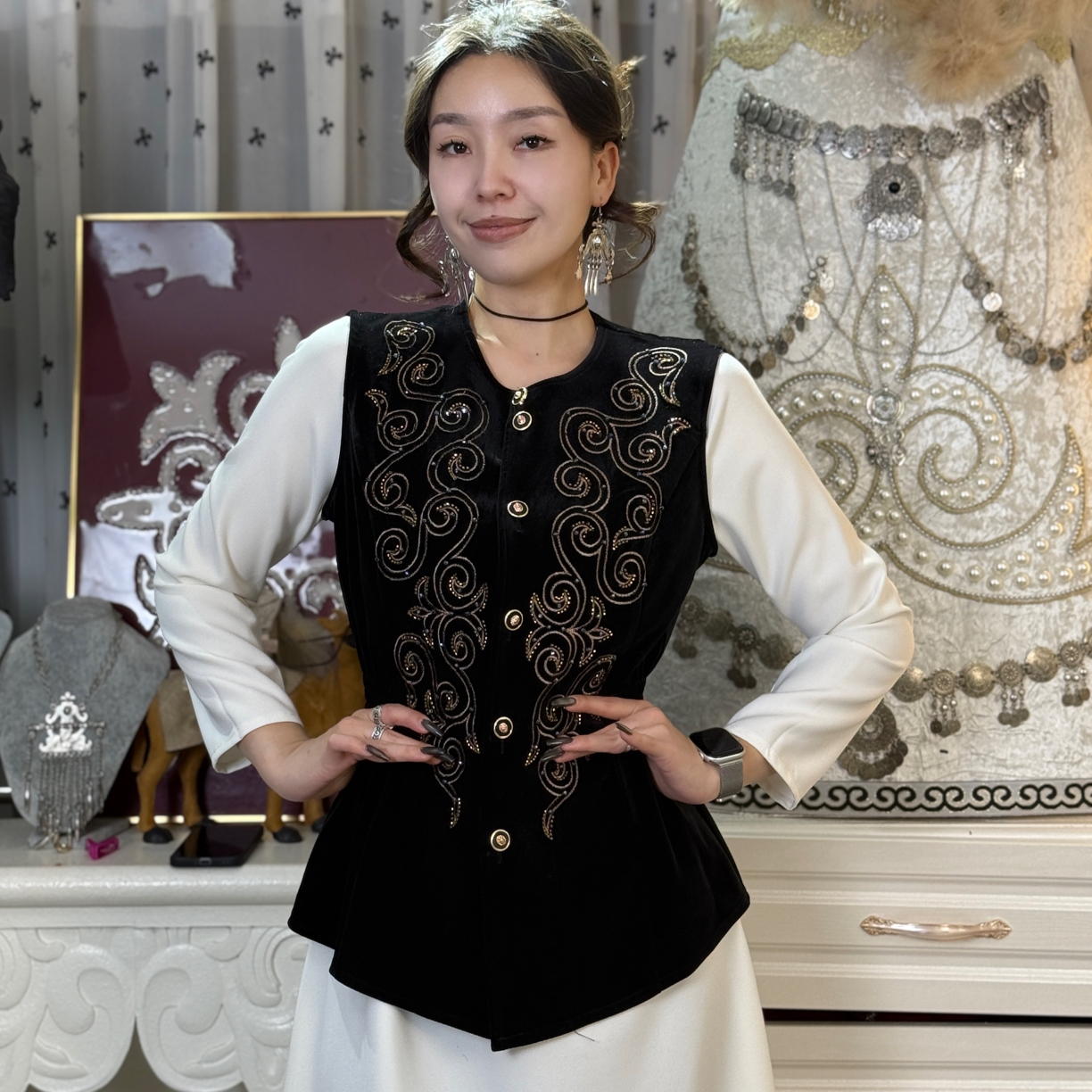 最新款圆领民族风重工马甲