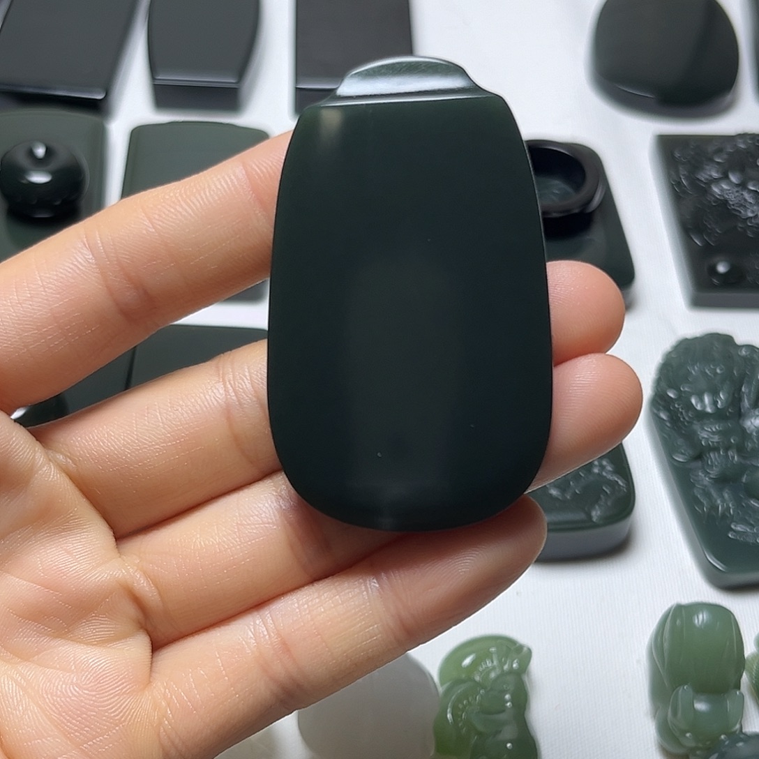 和田玉（青玉）未镶嵌颈饰