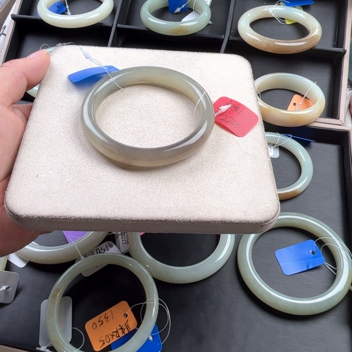 未镶嵌手镯和田玉玲珑美镯60.8