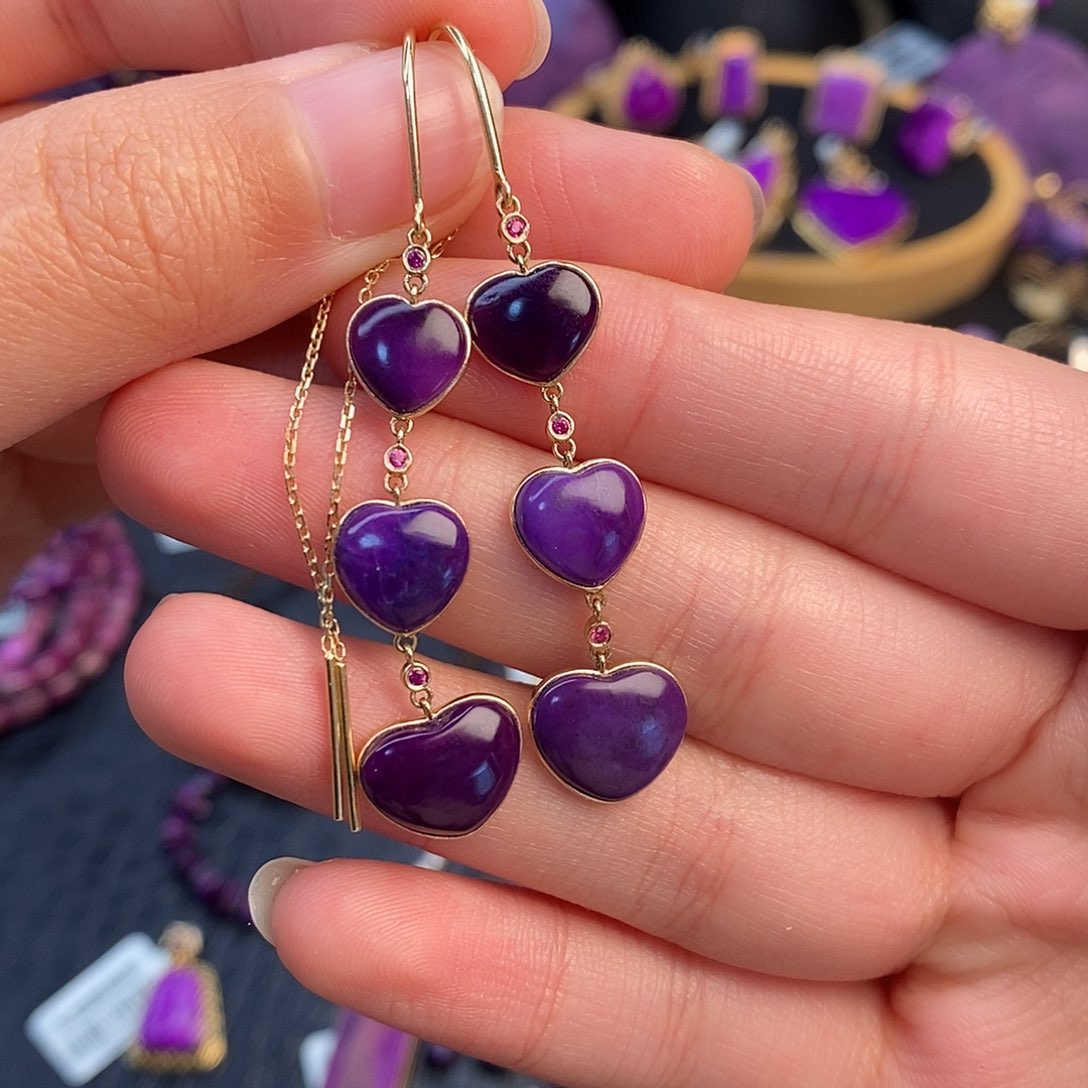 18K金镶嵌苏纪石（舒俱来）耳饰