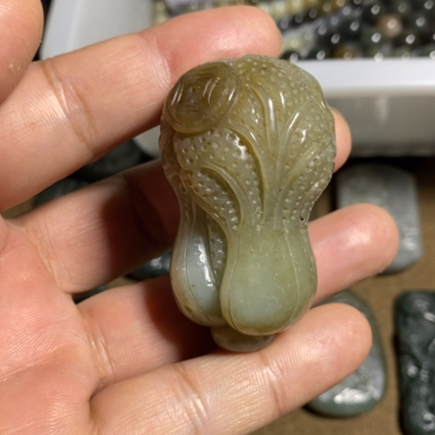 和田玉未镶嵌把件