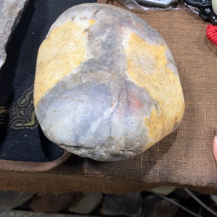 未镶嵌和田玉（糖玉）挂件随