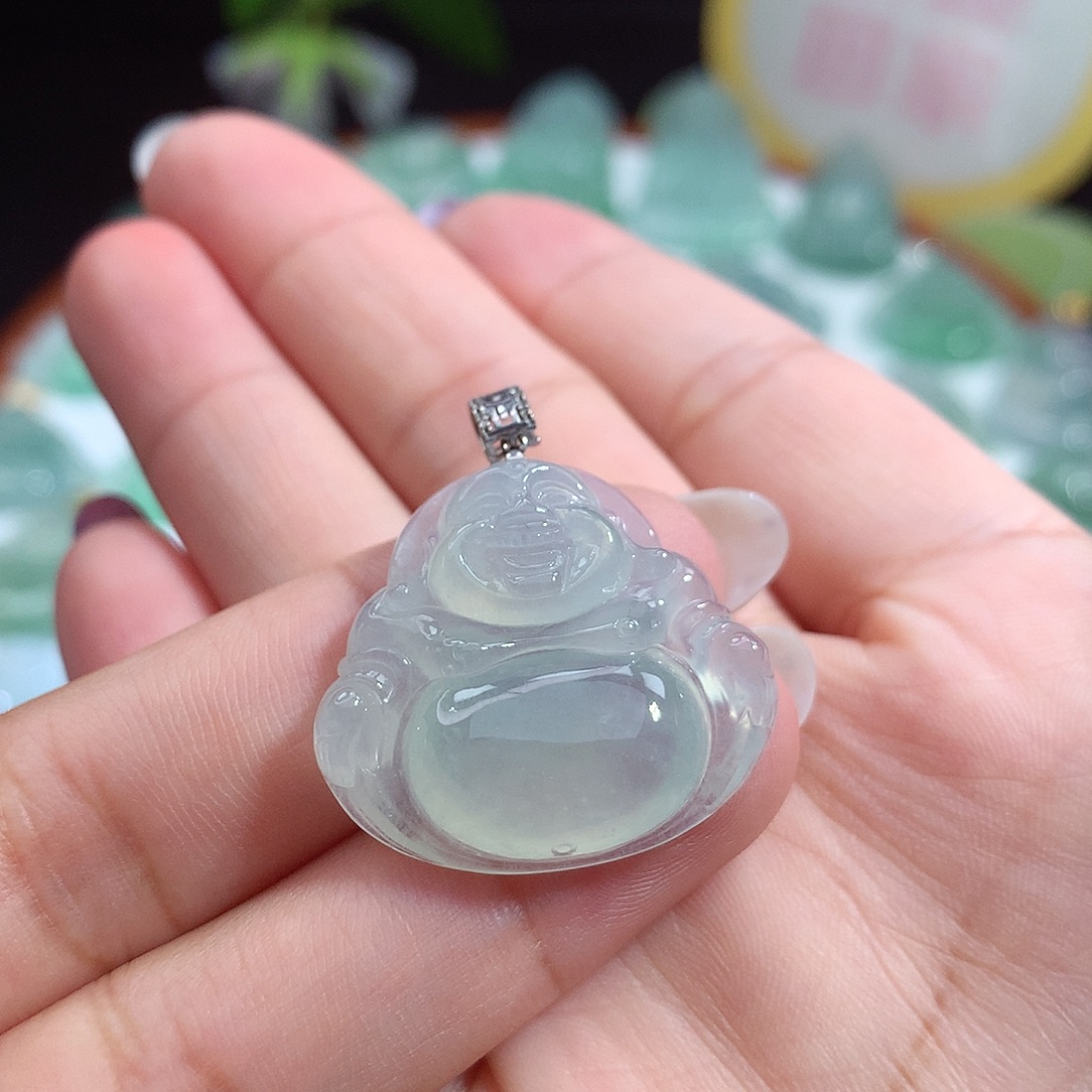 翡翠未镶嵌颈饰佛公