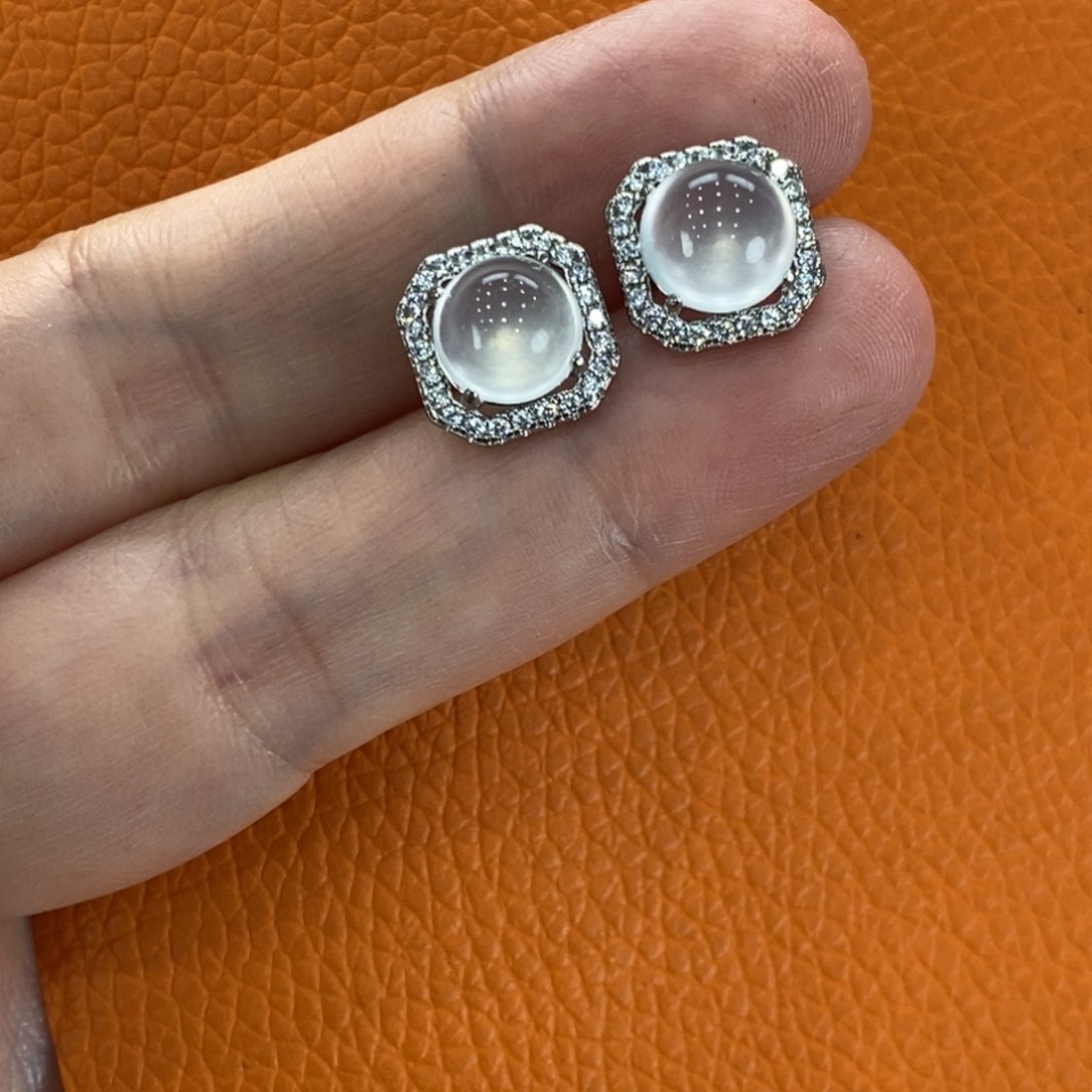 石英质玉吊坠(不含链)合金