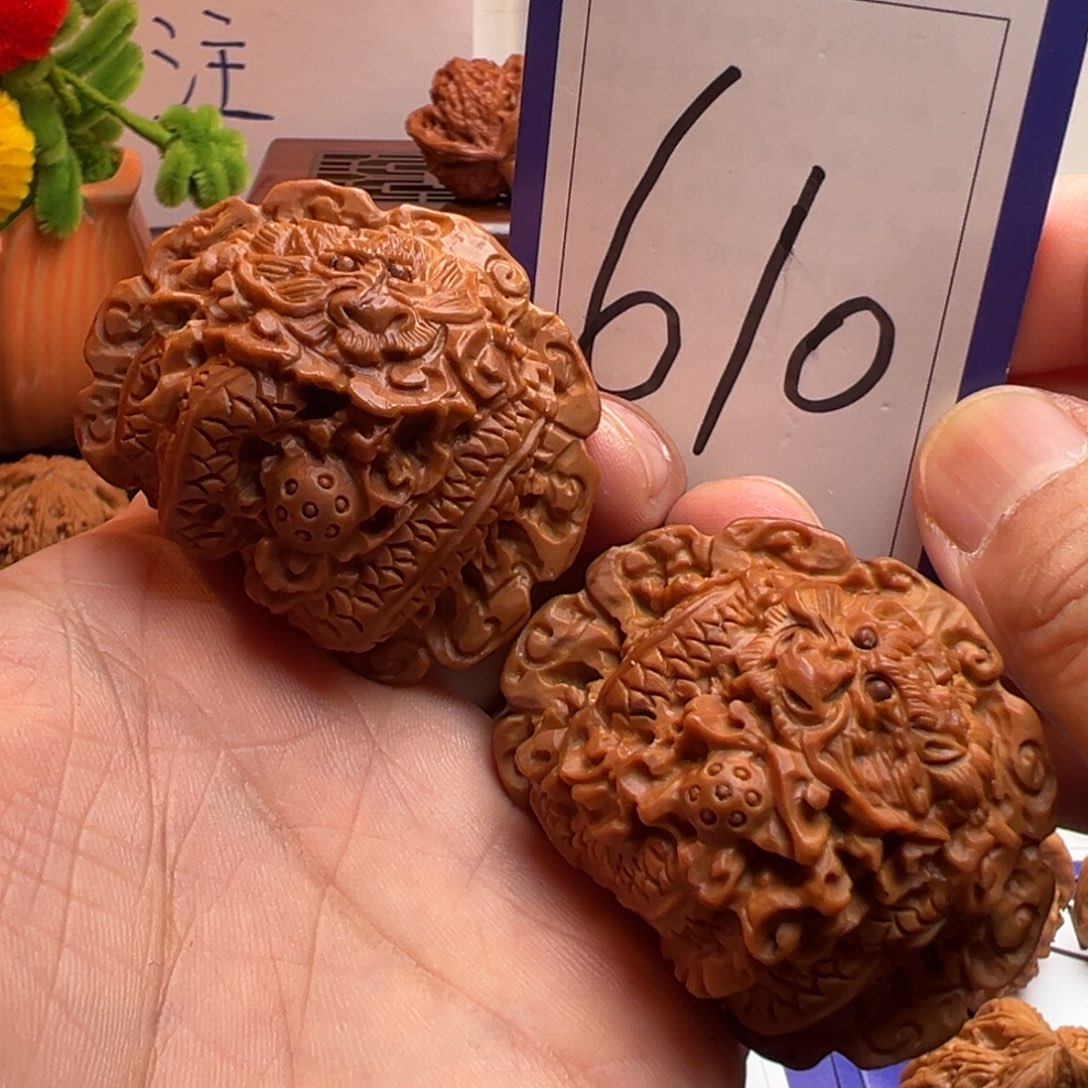 文玩核桃把件官帽雕刻49尺寸610号