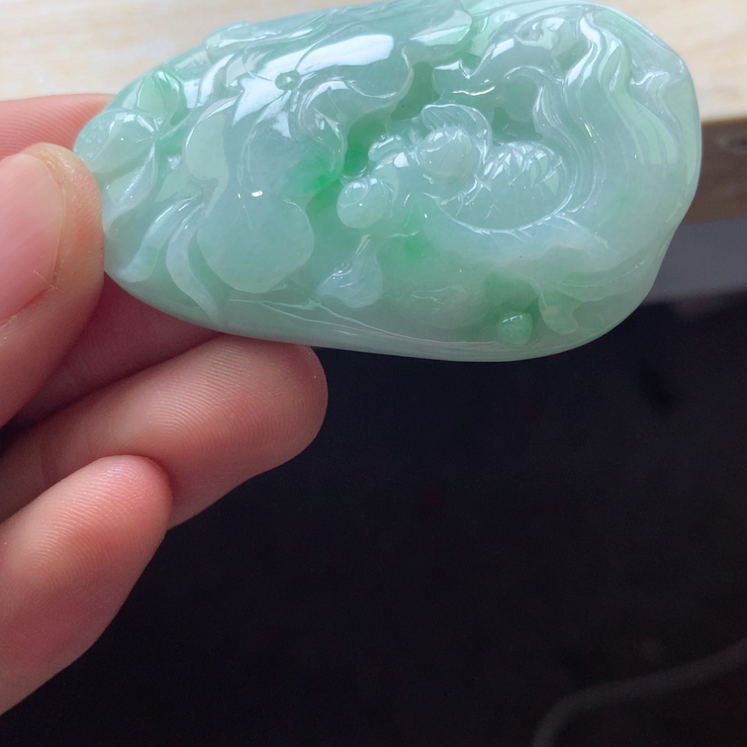 翡翠颈饰未镶嵌吊坠