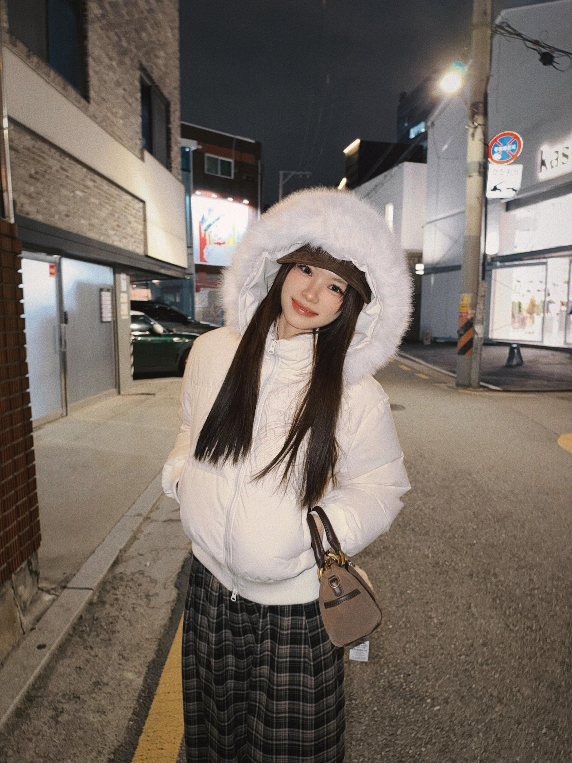 【姗珊专属】90白鸭绒羽绒服女短款大毛领显瘦收腰加厚冬季连帽外套