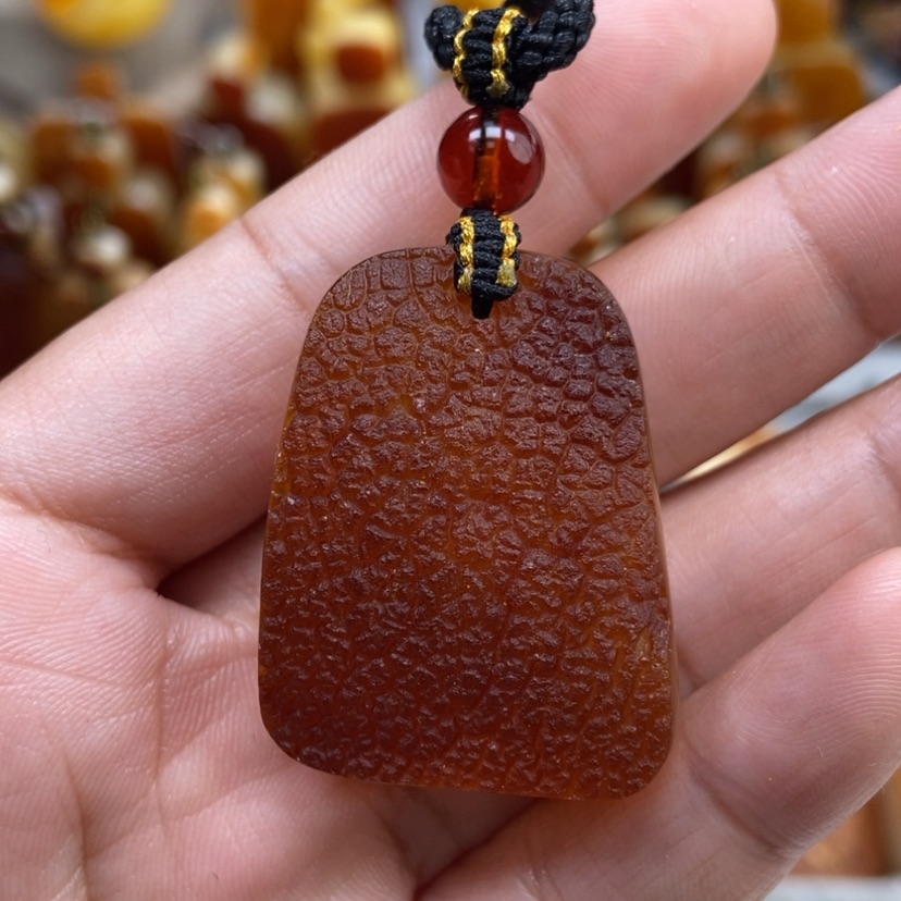 【闪购商品】琥珀颈饰未镶嵌