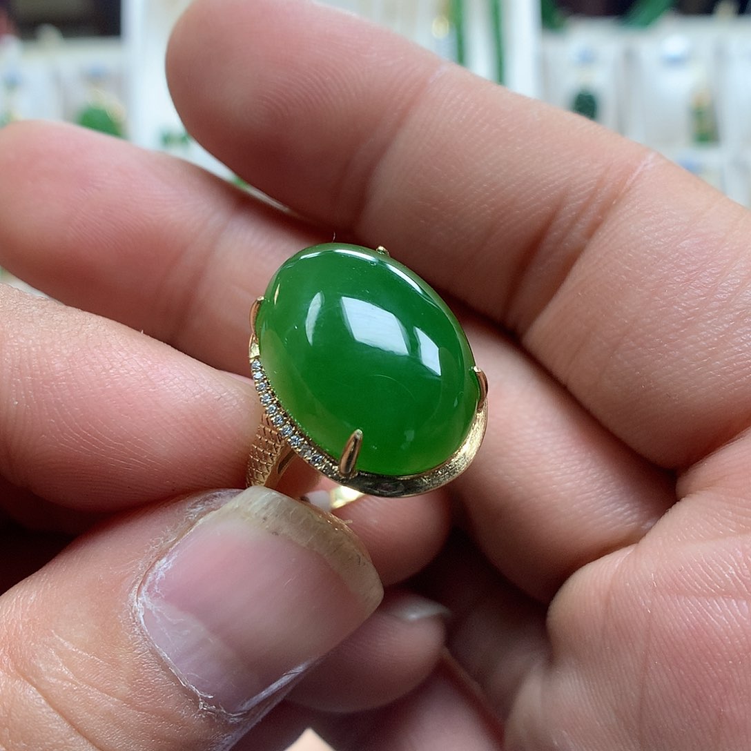 和田玉（碧玉）戒指18K金镶嵌13×18