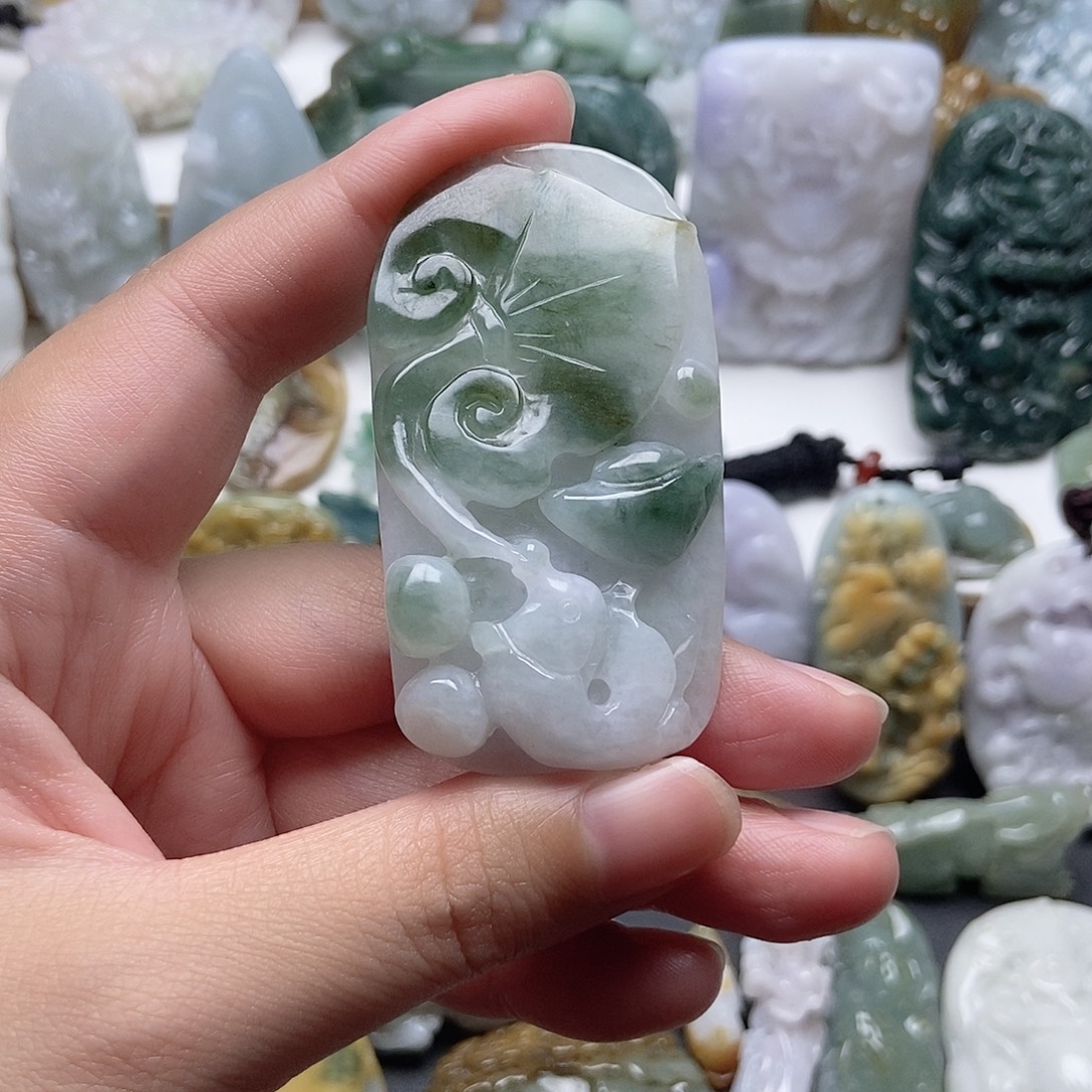 翡翠未镶嵌颈饰翡翠