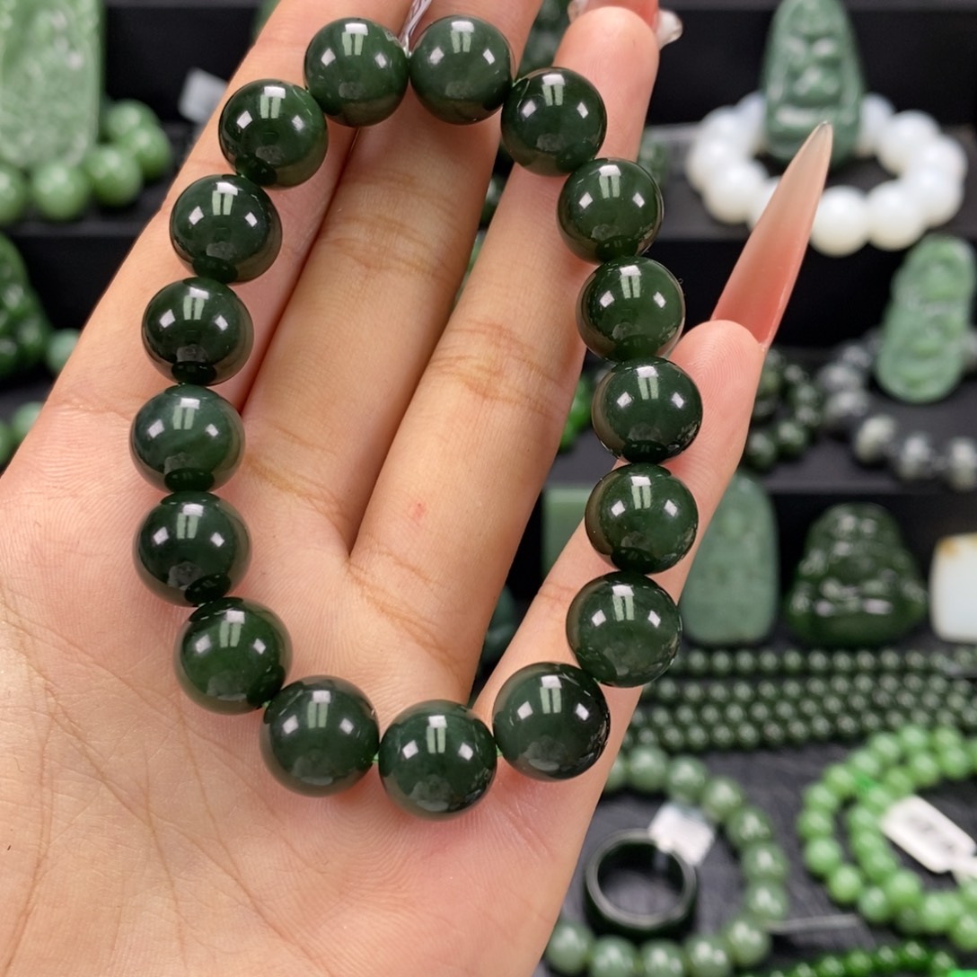 和田玉未镶嵌珠宝奇石