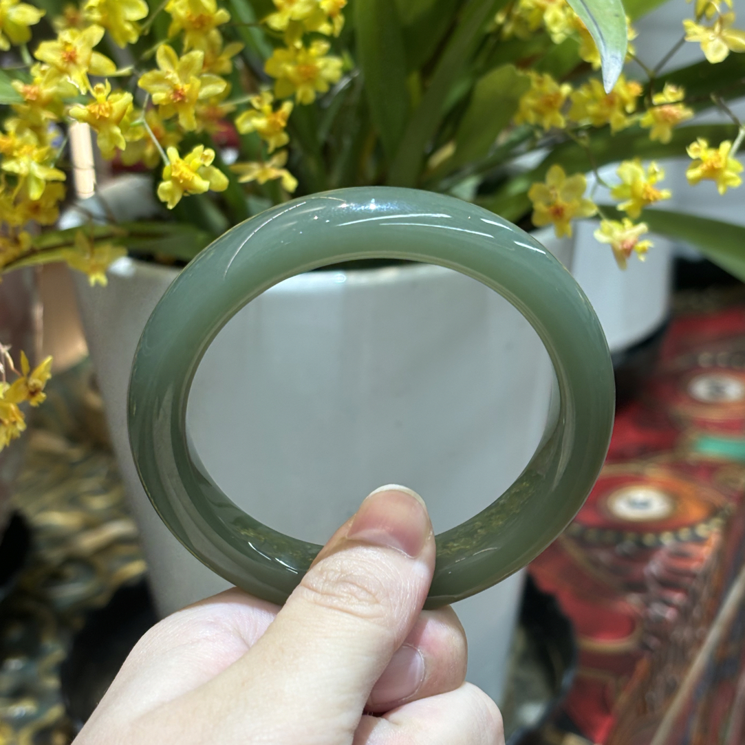 121705wm和田玉青海料湖水绿手镯圈口约55.4克重约53.6g