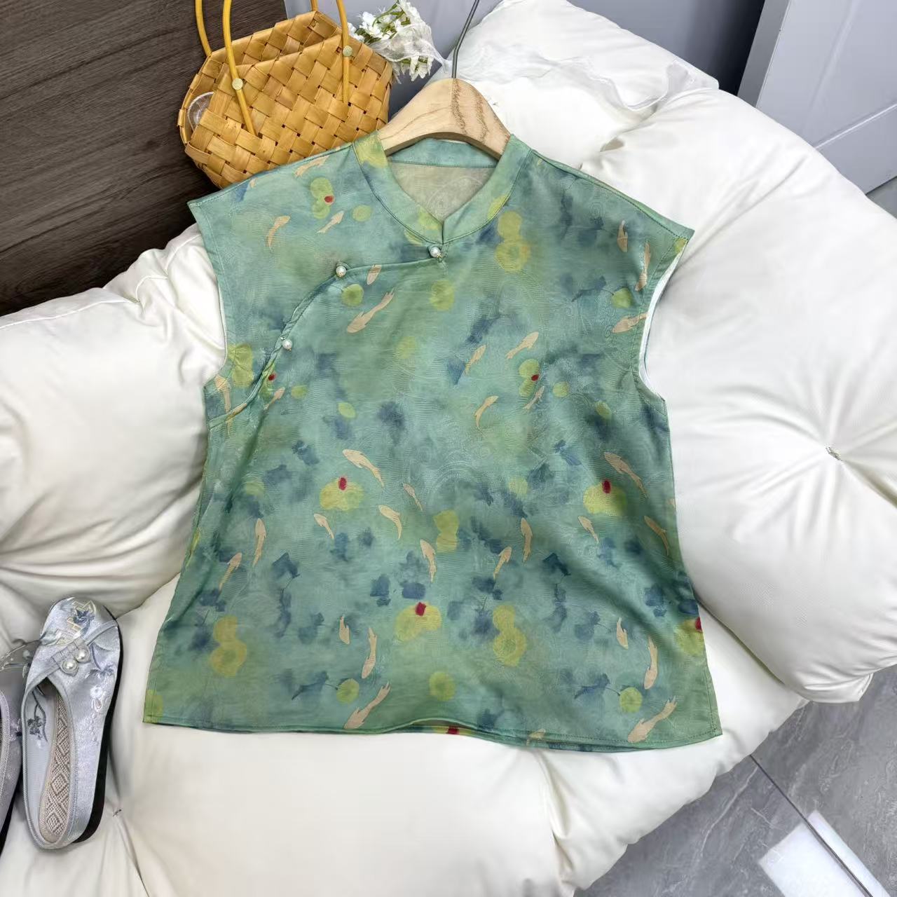 【年年有鱼】无袖薄款立领花纹浮光锦常规款衬衫上衣夏季绿色