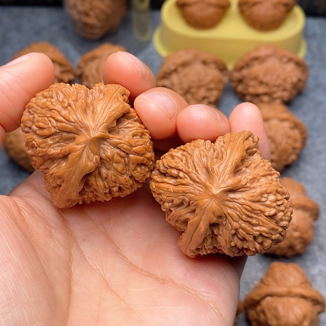 文玩核桃把件南疆石40尺44克