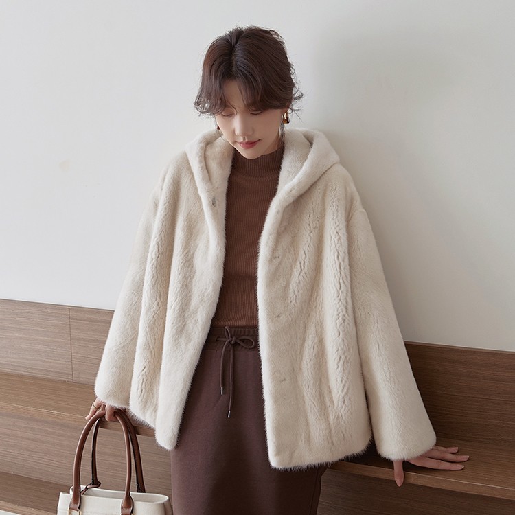 【秋秋】进口紫金短二天鹅绒紫金短二外套女短款连帽时尚洋气年轻款