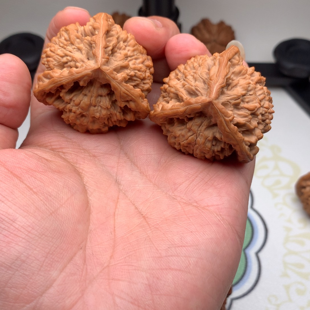 文玩核桃把件9****5官帽三棱47