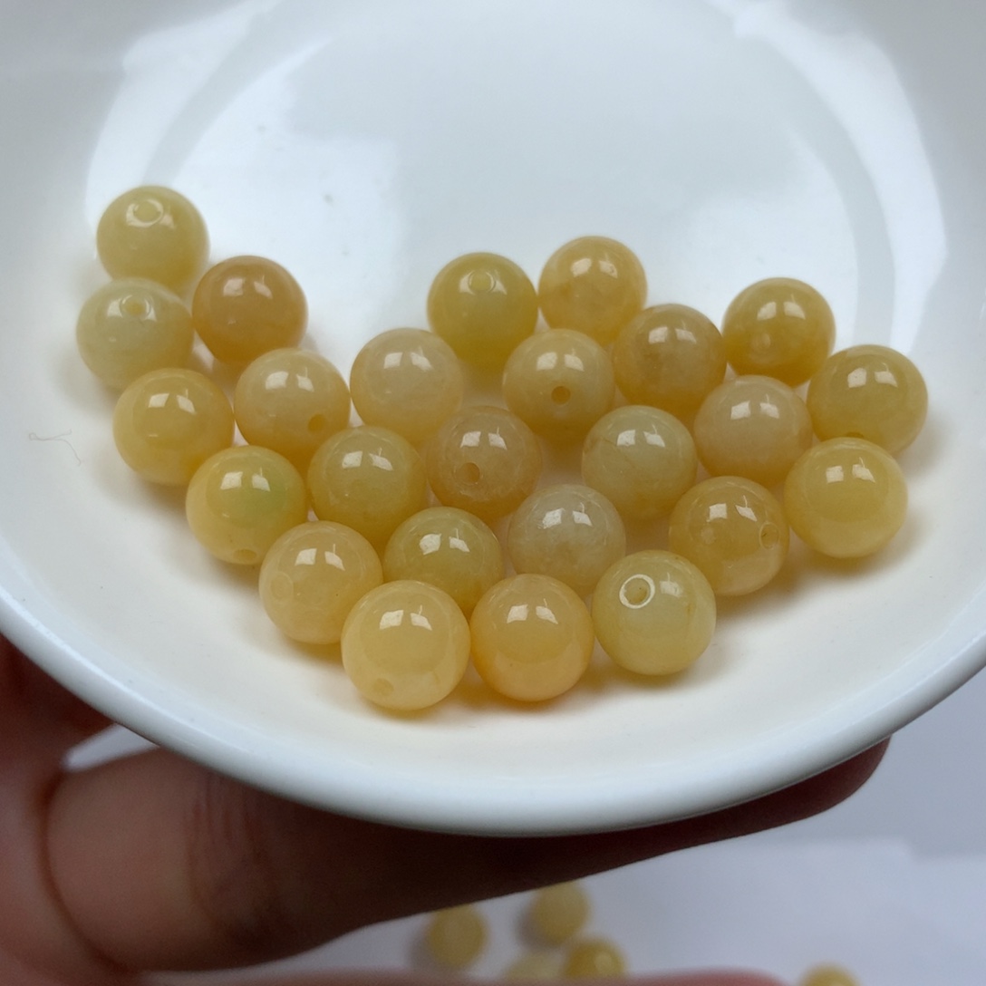 翡翠颈饰未镶嵌卡7.8。25颗。单圈 