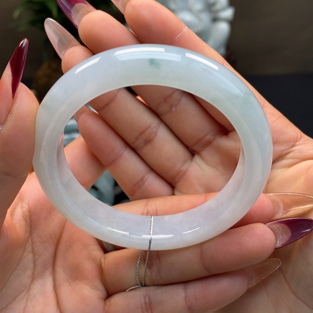 翡翠手镯未镶嵌天然