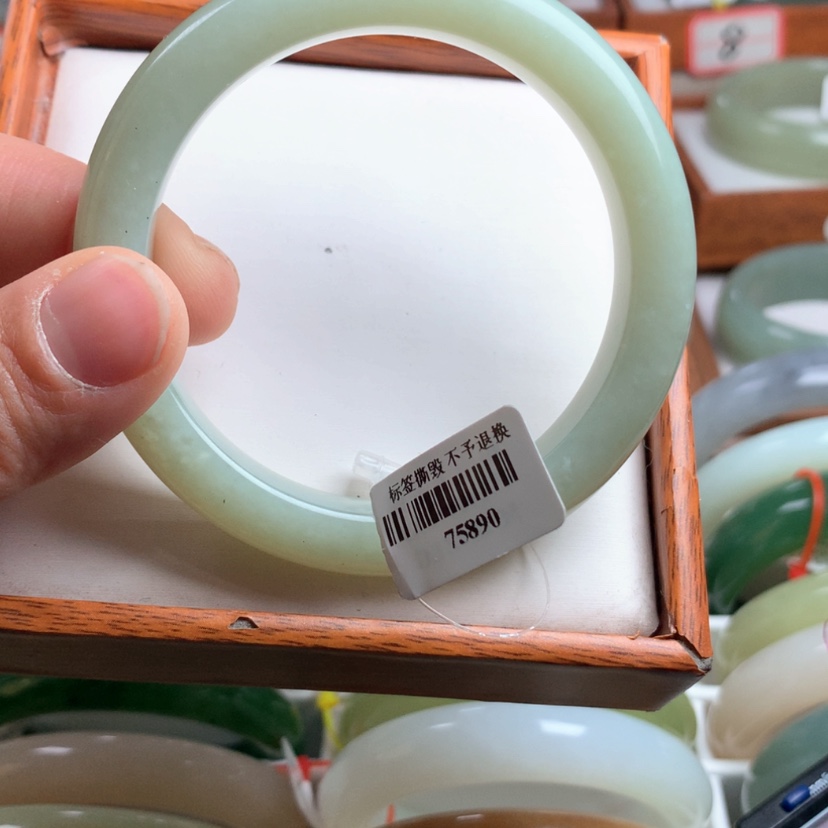 【闪购商品】和田玉手镯未镶嵌