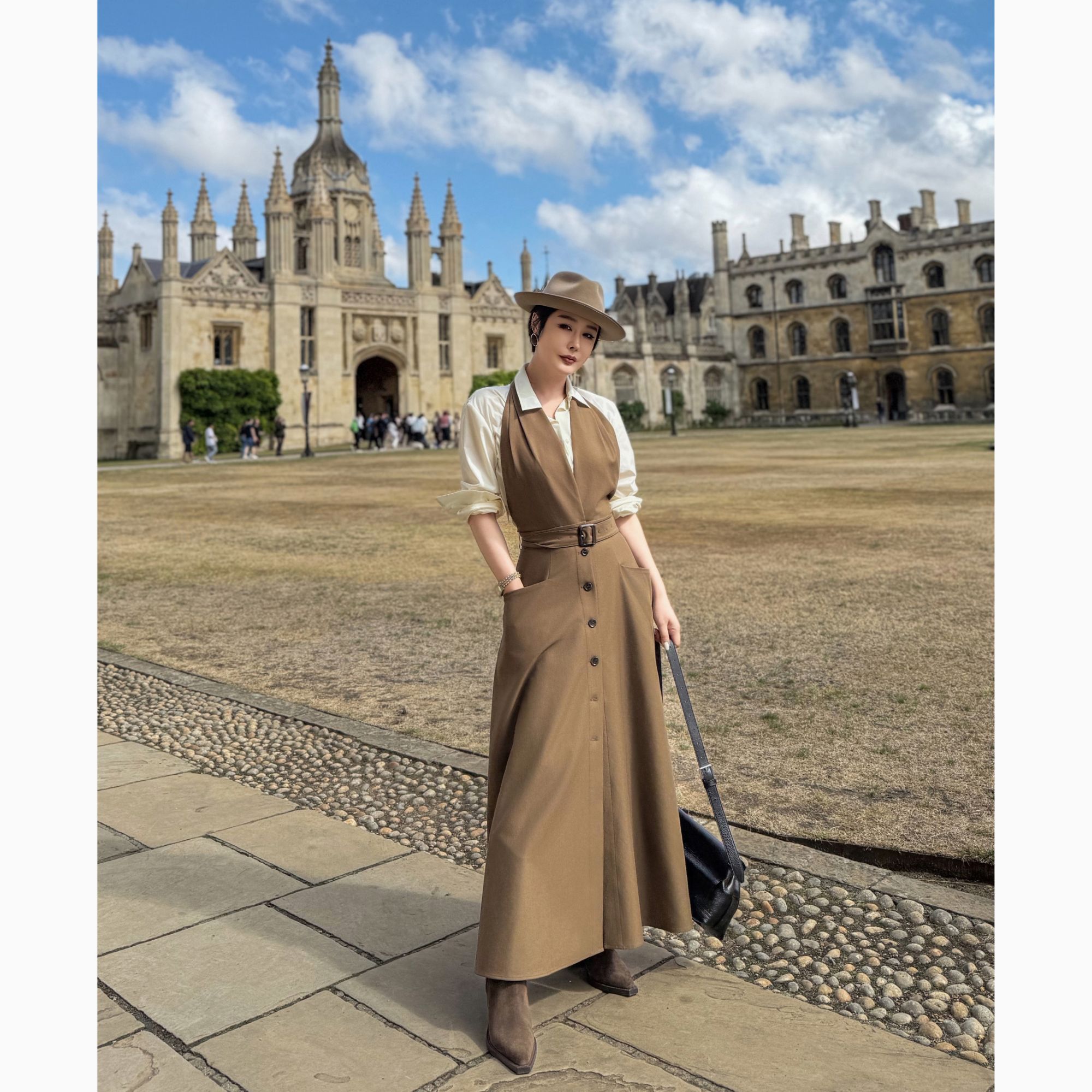 【漫步剑桥】英式腔调小众设计两件挂脖A摆风衣裙衬衫套装秋（裱里）