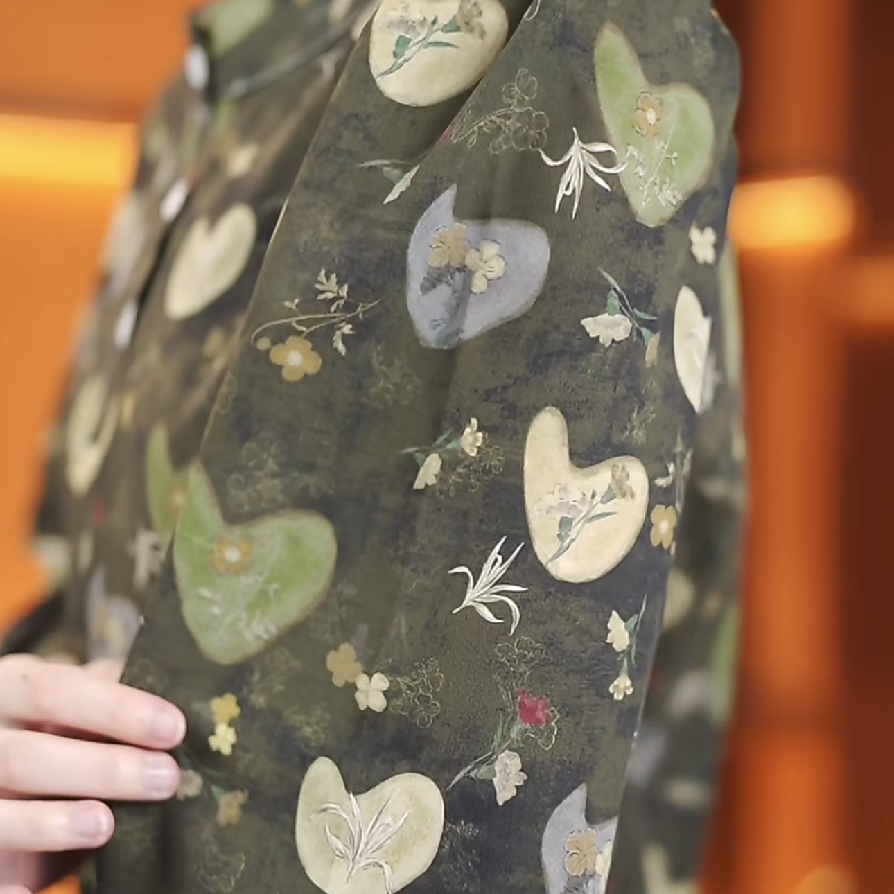 杭州正版新款森系墨绿心形花卉印花知性气质七分袖衬衫女