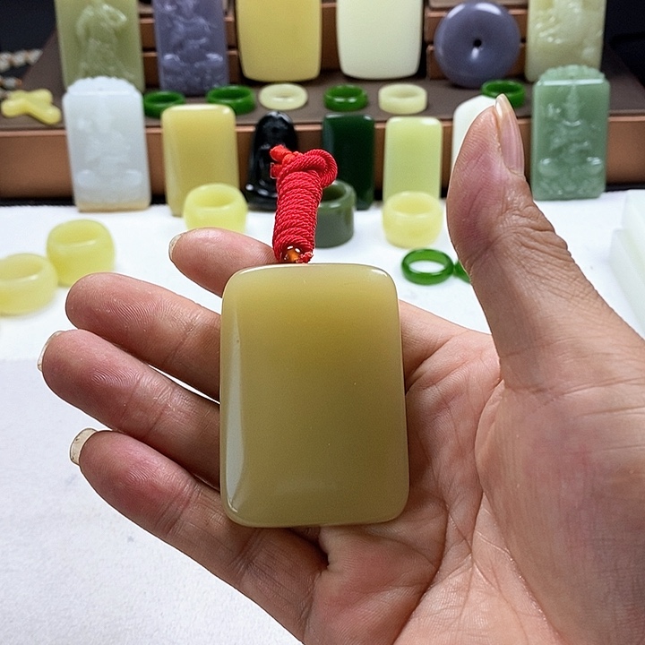 和田玉未镶嵌珠宝奇石