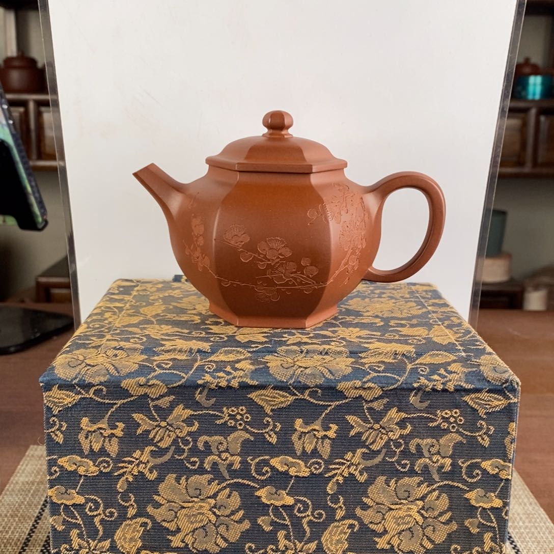 紫砂茶壶九*～宜兴紫砂工艺美术精品