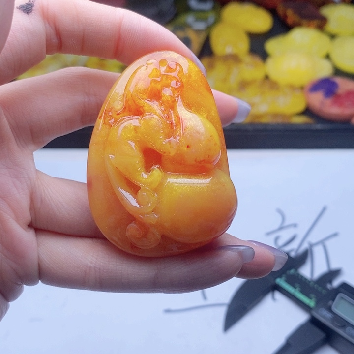 未镶嵌吊坠(不含链)蜜蜡136吊坠