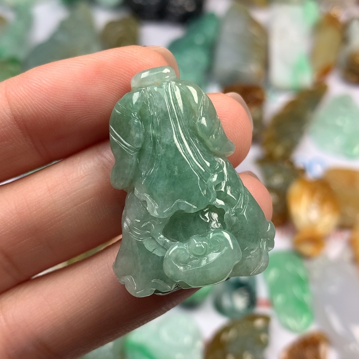 翡翠未镶嵌颈饰翡翠