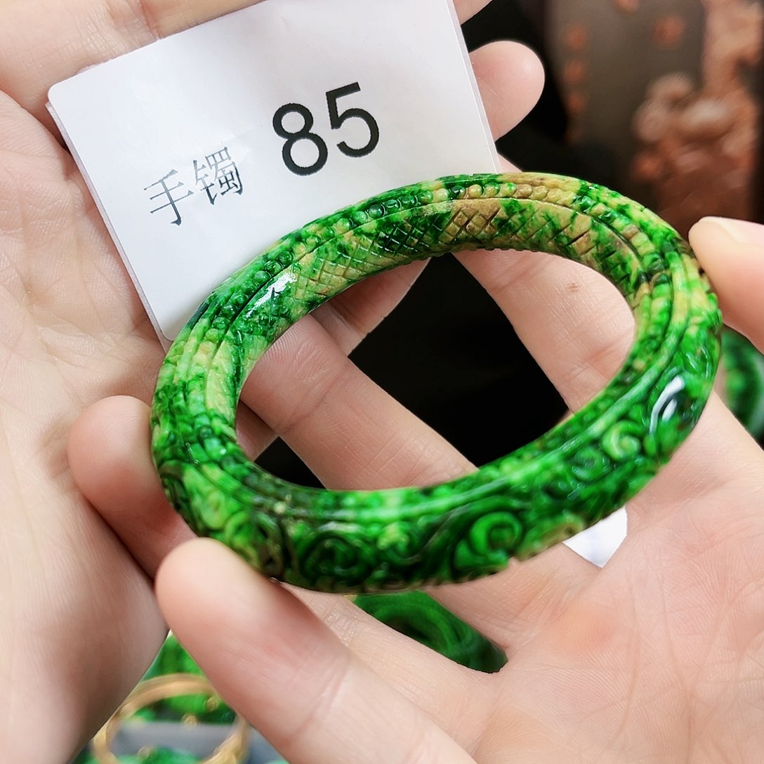 翡翠手镯未镶嵌手镯54