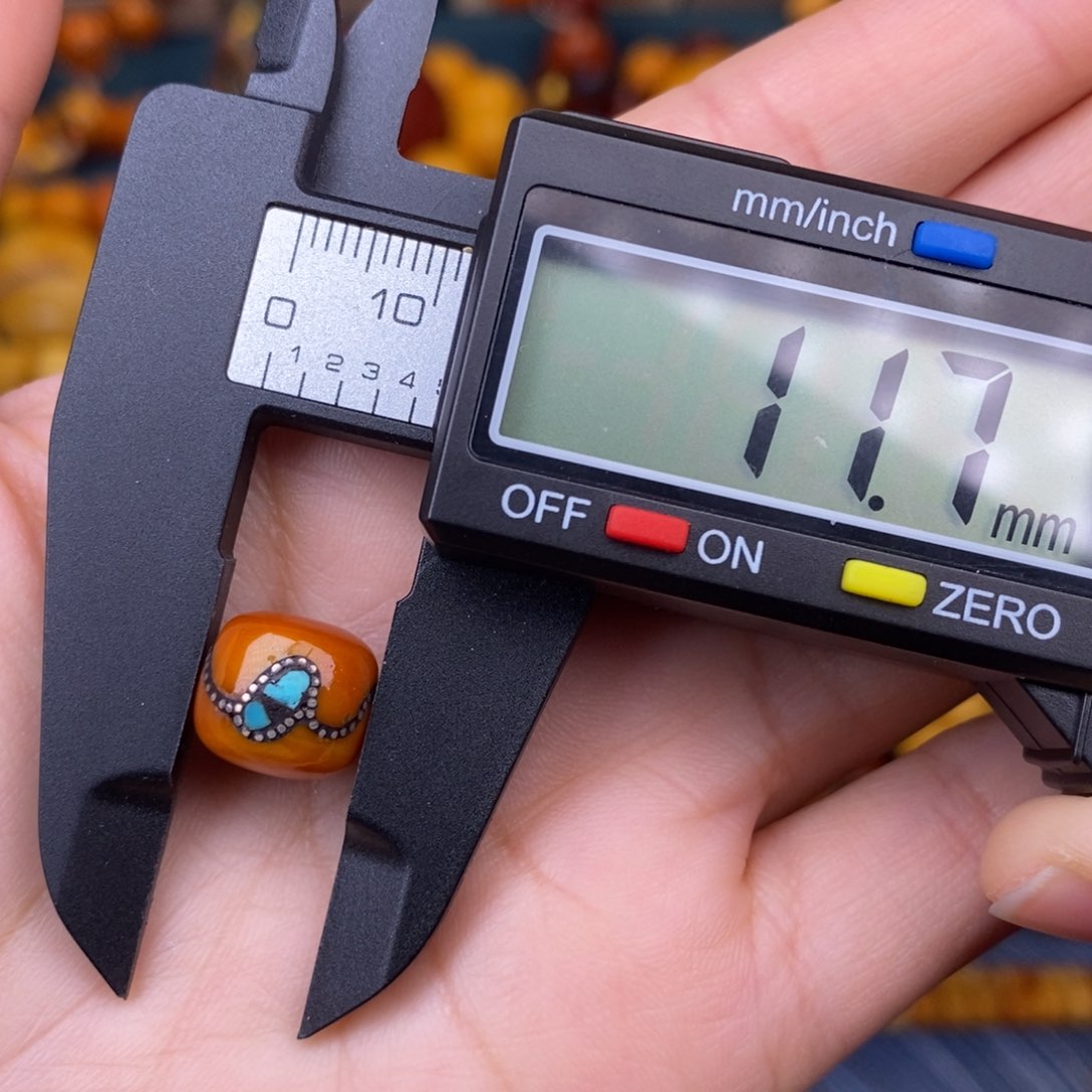 蜜蜡裸石未镶嵌蜜蜡