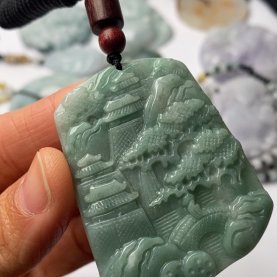 翡翠未镶嵌挂件翡翠