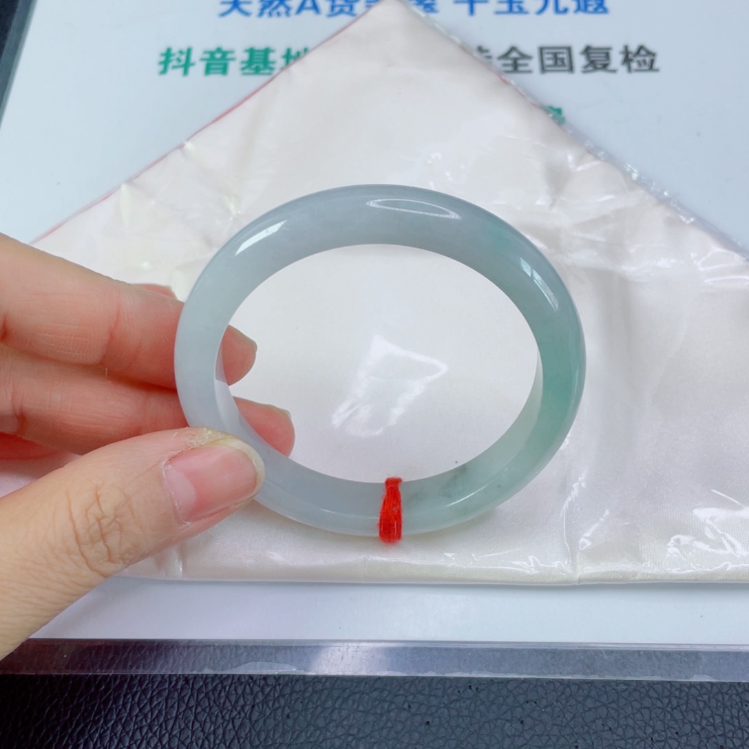 翡翠手镯未镶嵌琳*天然
