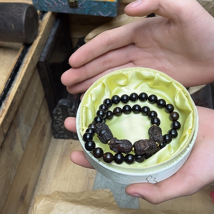 大叶紫檀（黑酸枝木类）