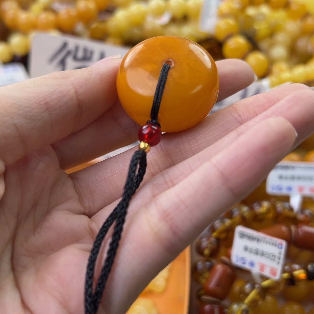 琥珀珠宝奇石未镶嵌