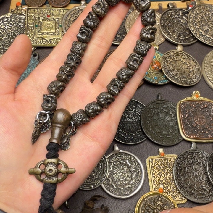 藏传文玩九宫如图