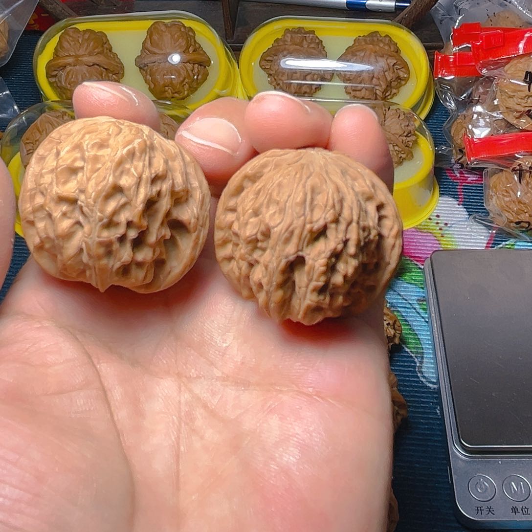 文玩核桃吊坠山地磨