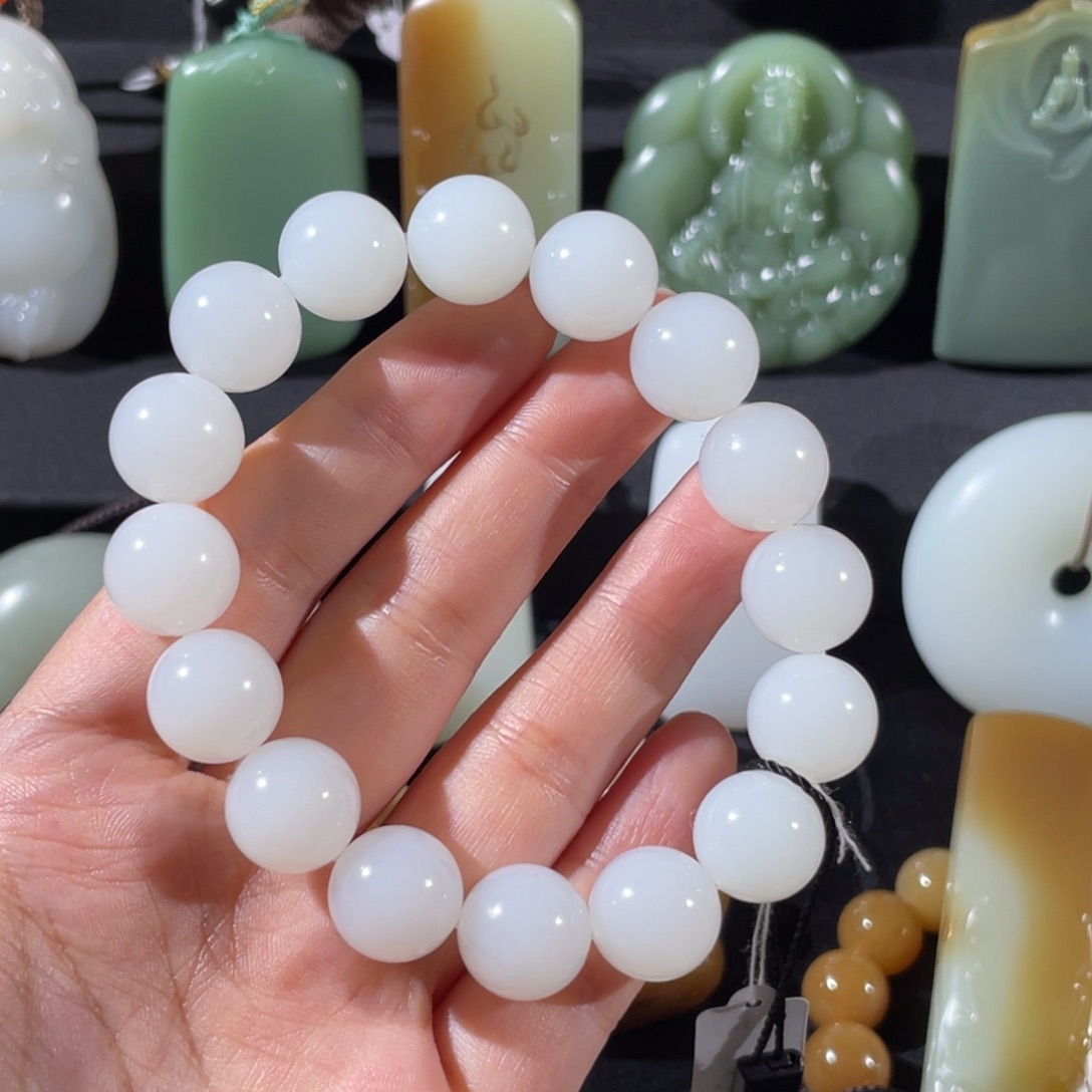 和田玉未镶嵌颈饰手串