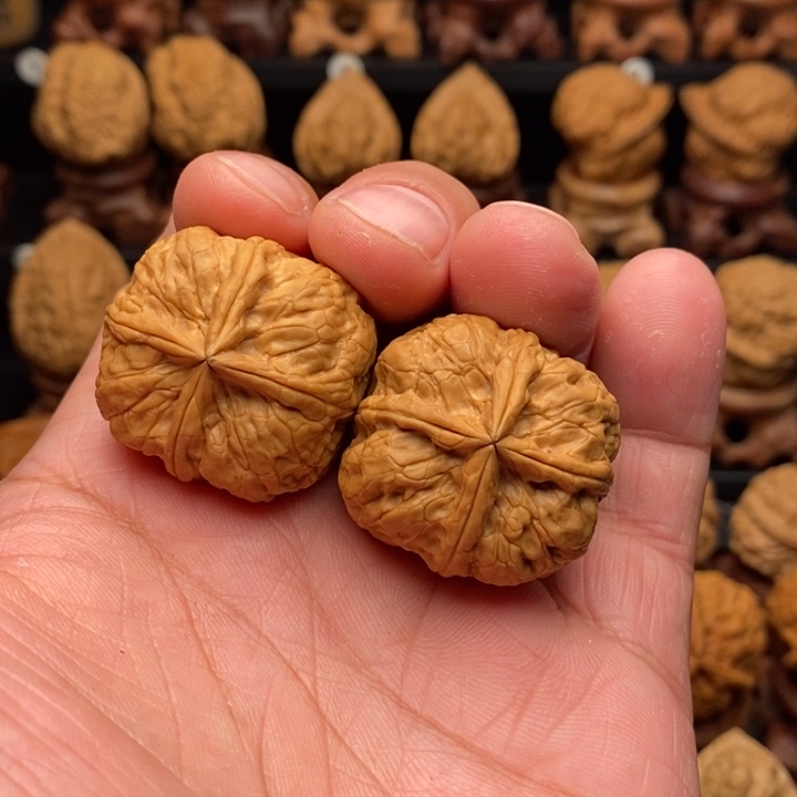 我***毛文玩核桃把件…………………………