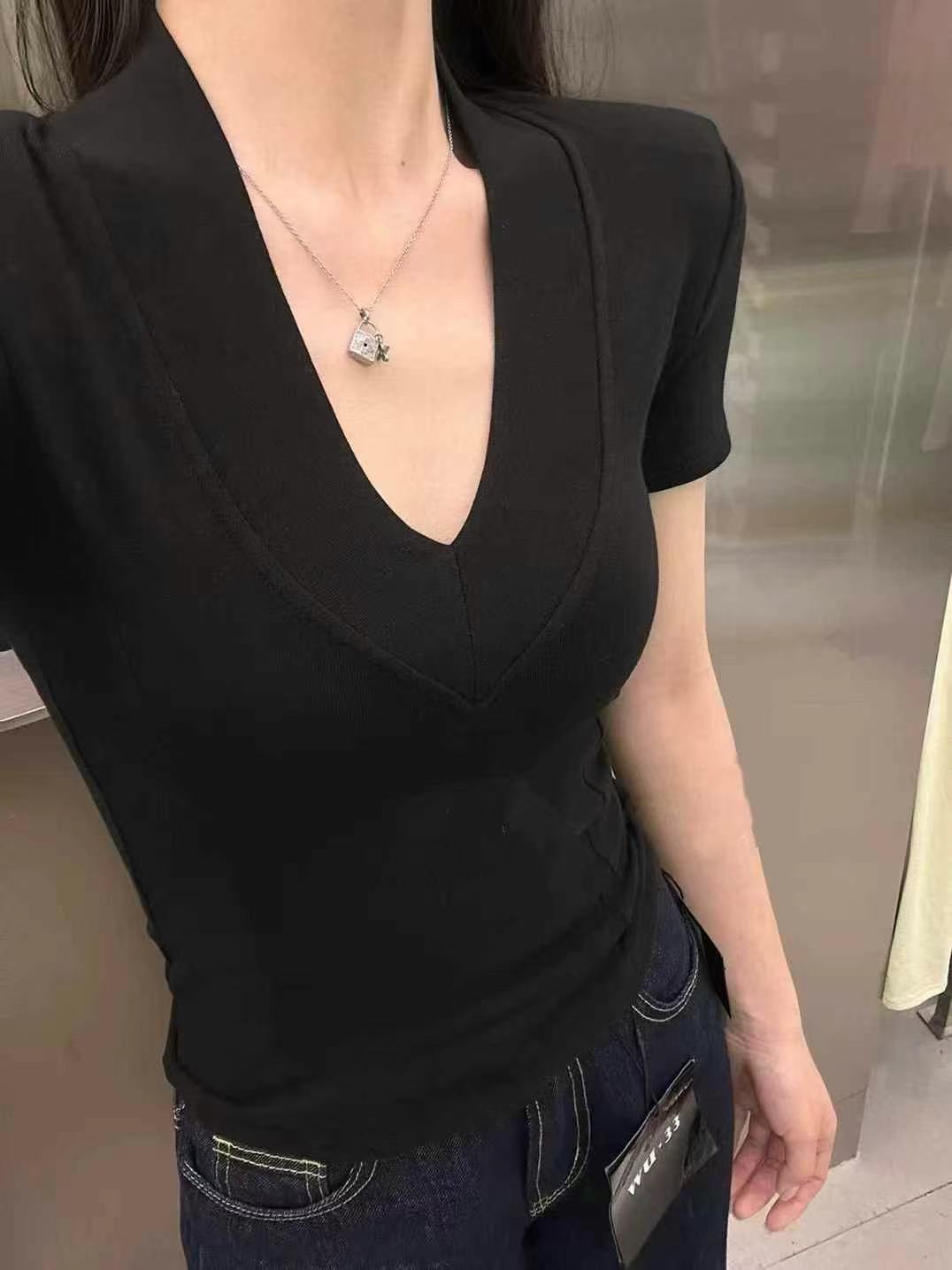MEIDOU-2861【V领T恤】v领显瘦时尚百搭