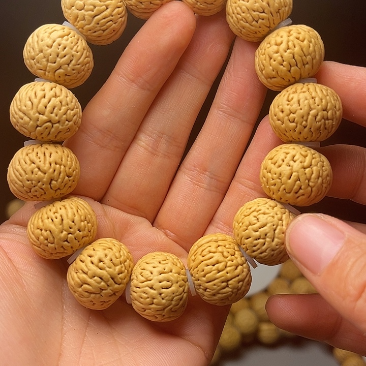 海***士吊坠桃核桃核手串