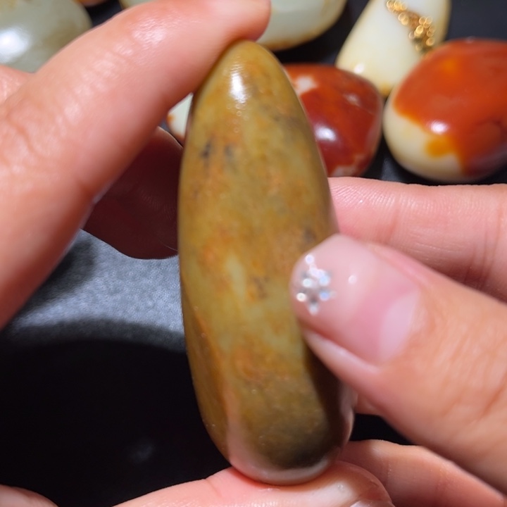 和田玉未镶嵌珠宝奇石