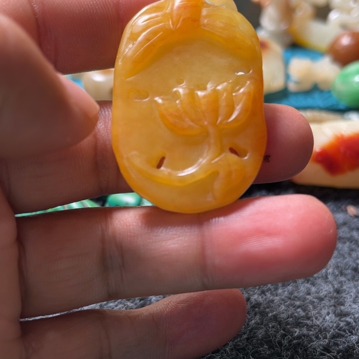 未镶嵌和田玉（糖玉）挂件